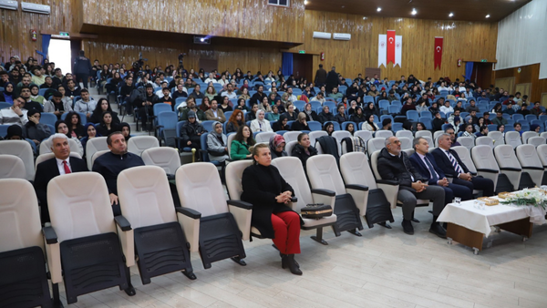 F.Ü’de “Bağımlılık ve Bağımlılıkla Mücadele” Konulu Panel Düzenlendi