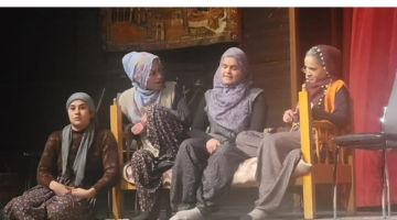 Nurettin Ardıçoğlu Kültür Merkezi’nde Sahnelenen “Güz” Tiyatro Oyunu Seyirciden Tam Not Aldı