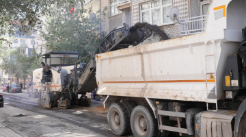 Elazığ Belediyesi, Yeni Mahalle’de Asfaltlama Çalışmalarını Sürdürüyor