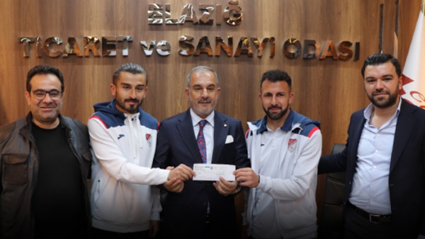 Başkan Alan 10 Milyon TL’lik Çeki Elazığspora Takdim Etti