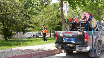 Elazığ Belediyesi, İlaçlama Çalışmalarını Sürdürüyor