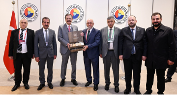 Elazığ Ticaret Borsası Yönetimi, TOBB 81’inci Genel Kuruluna Katıldı