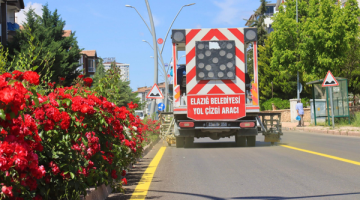 Asfaltlama, Yol Çizgi, Yaya Çizgisi ve İşaret Çalışmaları Devam Ediyor