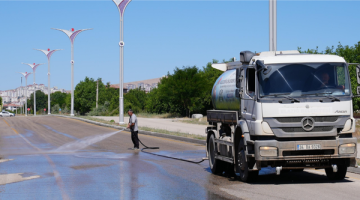 Elazığ Belediyesi’nden Aksaray ve Hicret Mahallelerinde Temizlik