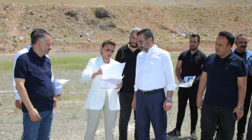 Başkan Şerifoğulları, Briketçi-Kiremitçiler Sitesi İnşaat Alanında İncelemede Bulundu