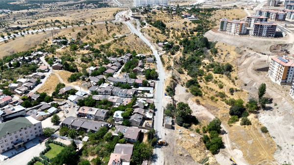 Şehir Merkezi İle Batı Bölgesini Birleştiren Ulaşım Aksına Yeni Bulvar